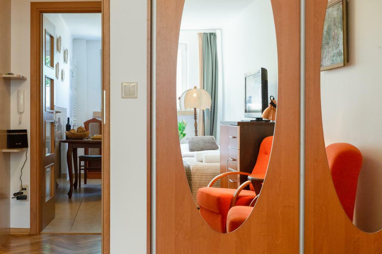 Traditional Apartment Starowislna Street Cracóvia Exterior foto